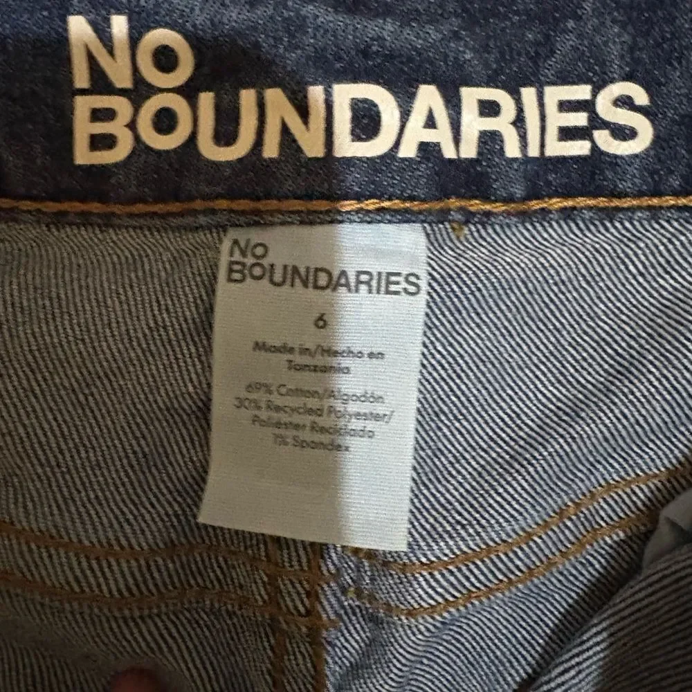 No Boundaries Women's Dark Blue Jean Shorts